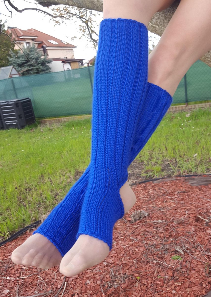 Ručně pletené sportovní návleky - královská modrá