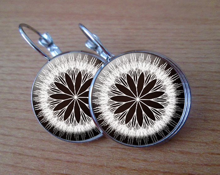 COOL VISACÍ NÁUŠNICE - hnědobílé květy