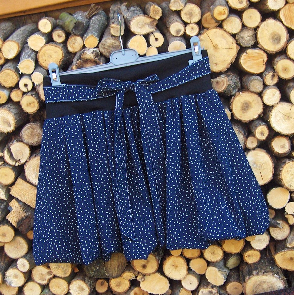 Dívčí sukýnka........