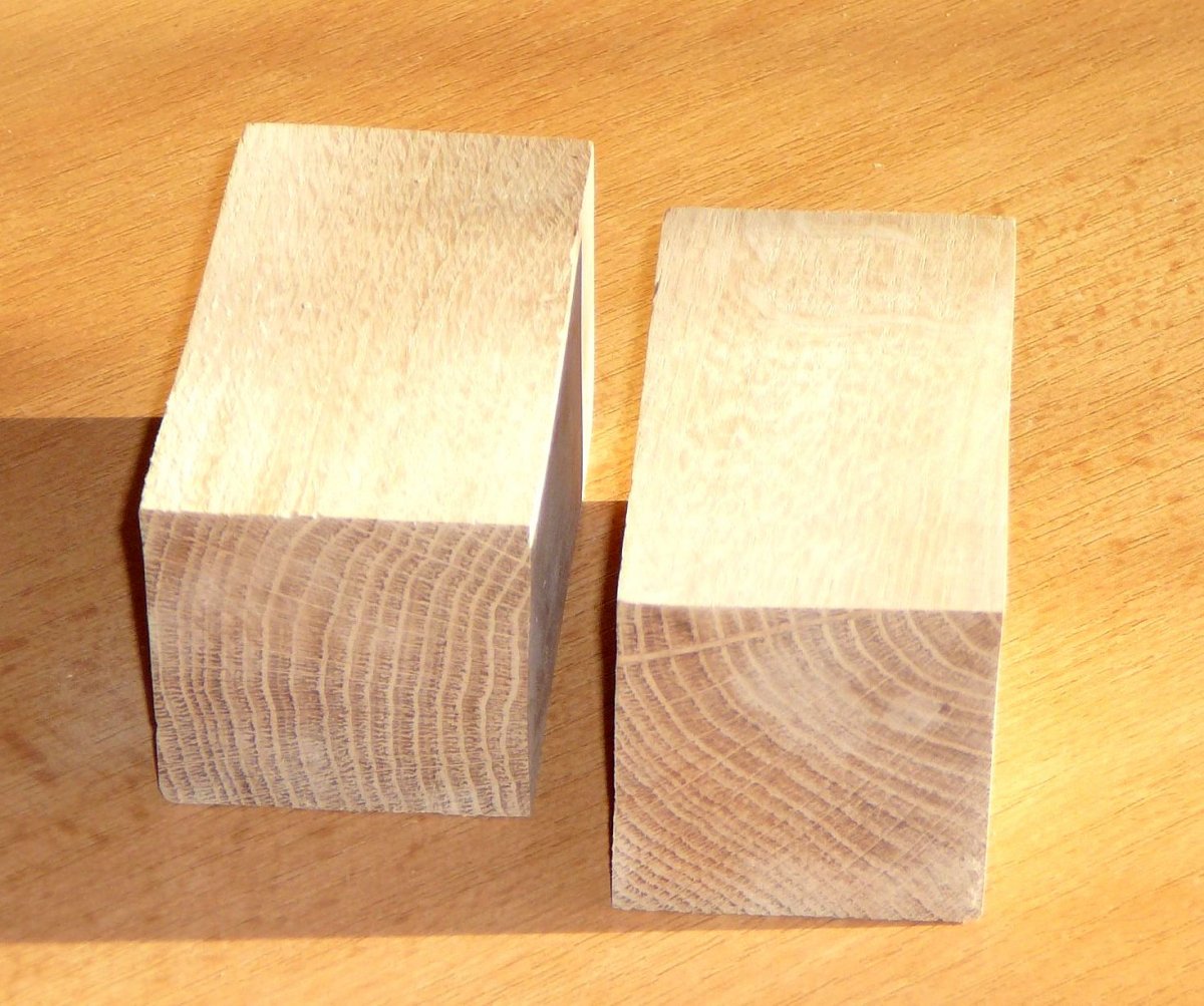 Hranolek cca. 5 x 5 x 10 cm - dub