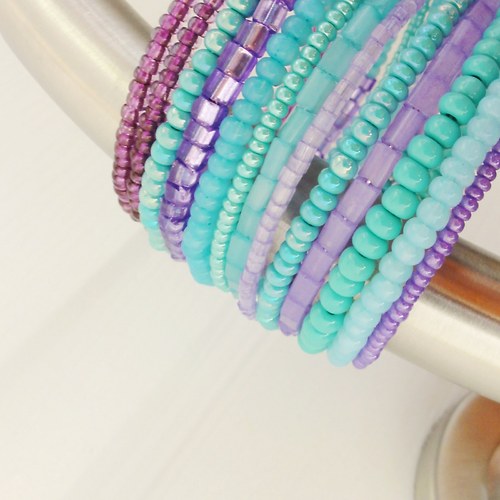 Tyrkysová s fialkovou