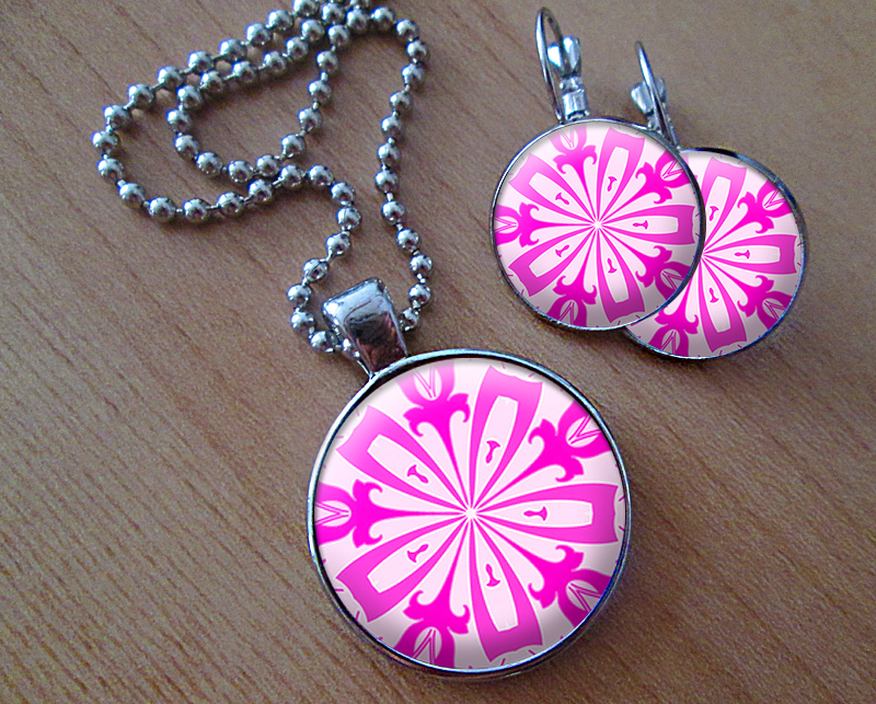 Sada náušniček a přívěsku 