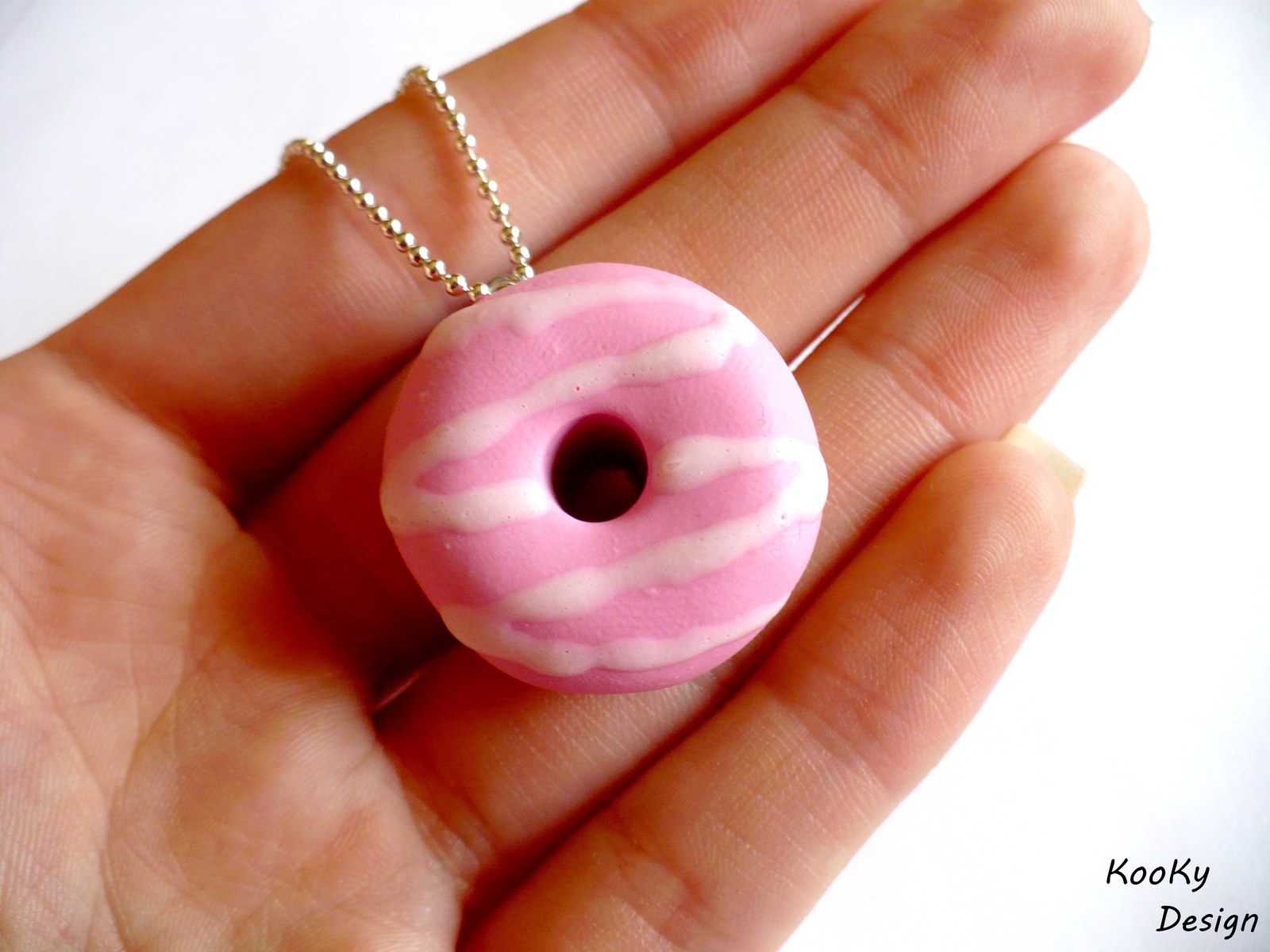Náhrdelník - donutek