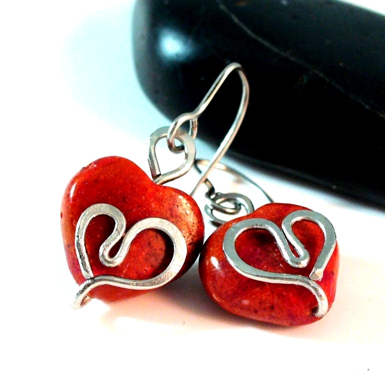 NÁUŠNICE  Z lásky