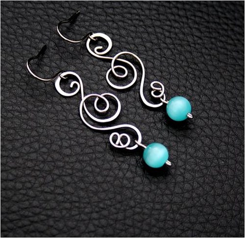 Náušnice- TYRKYSKY- ULEXIT- tepané - hypoalergenní