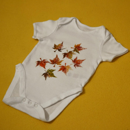 Dětské body s listy 12-18 měs.