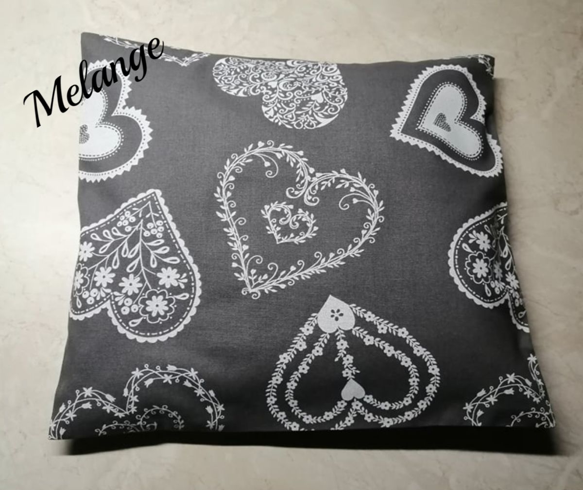 Srdíčkový -plněný polštářek