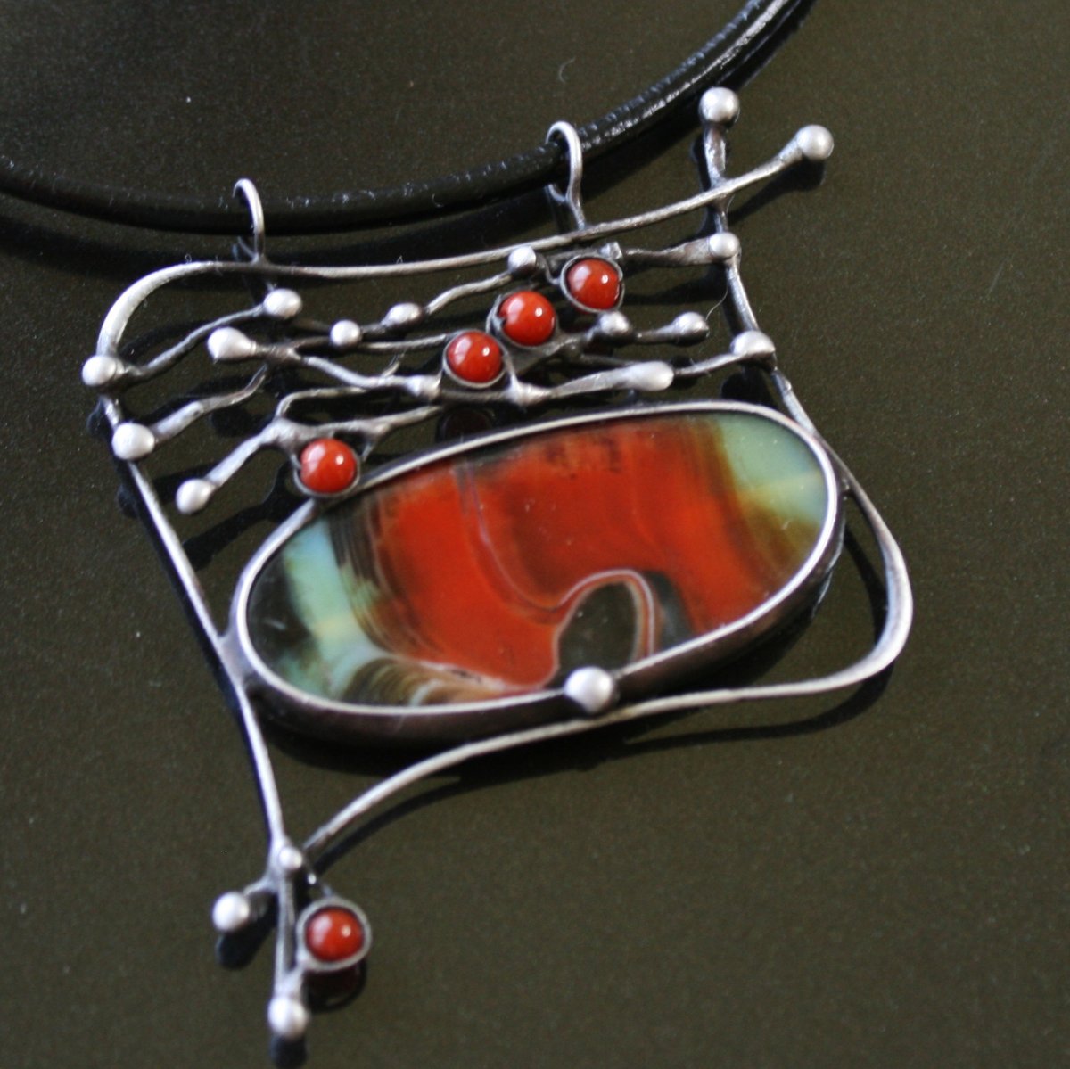 Hra barev - achát, karneol