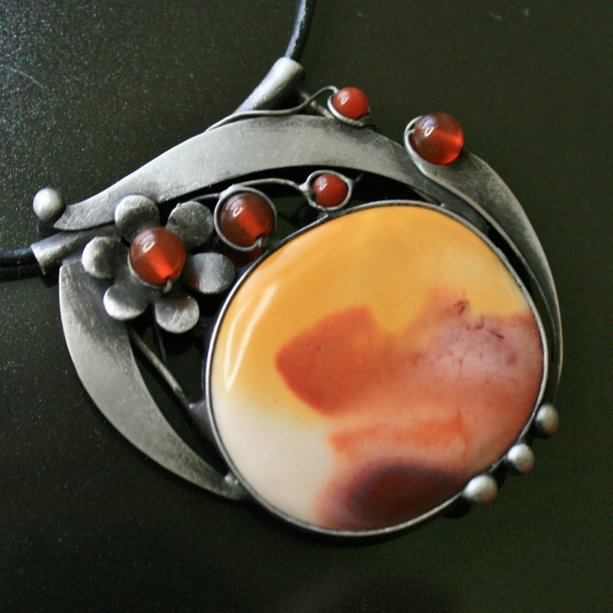 Barvy léta - jaspis mookait