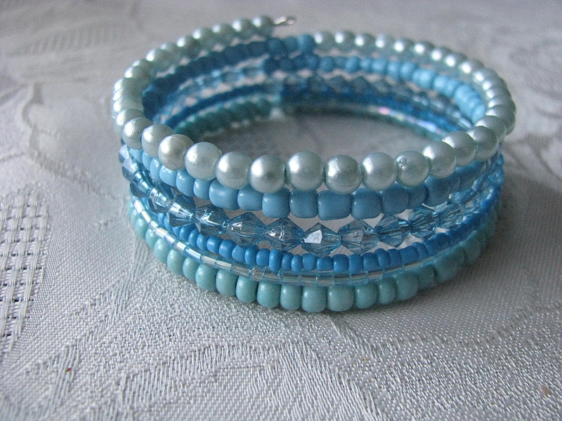  náramek modrý jako nebe...