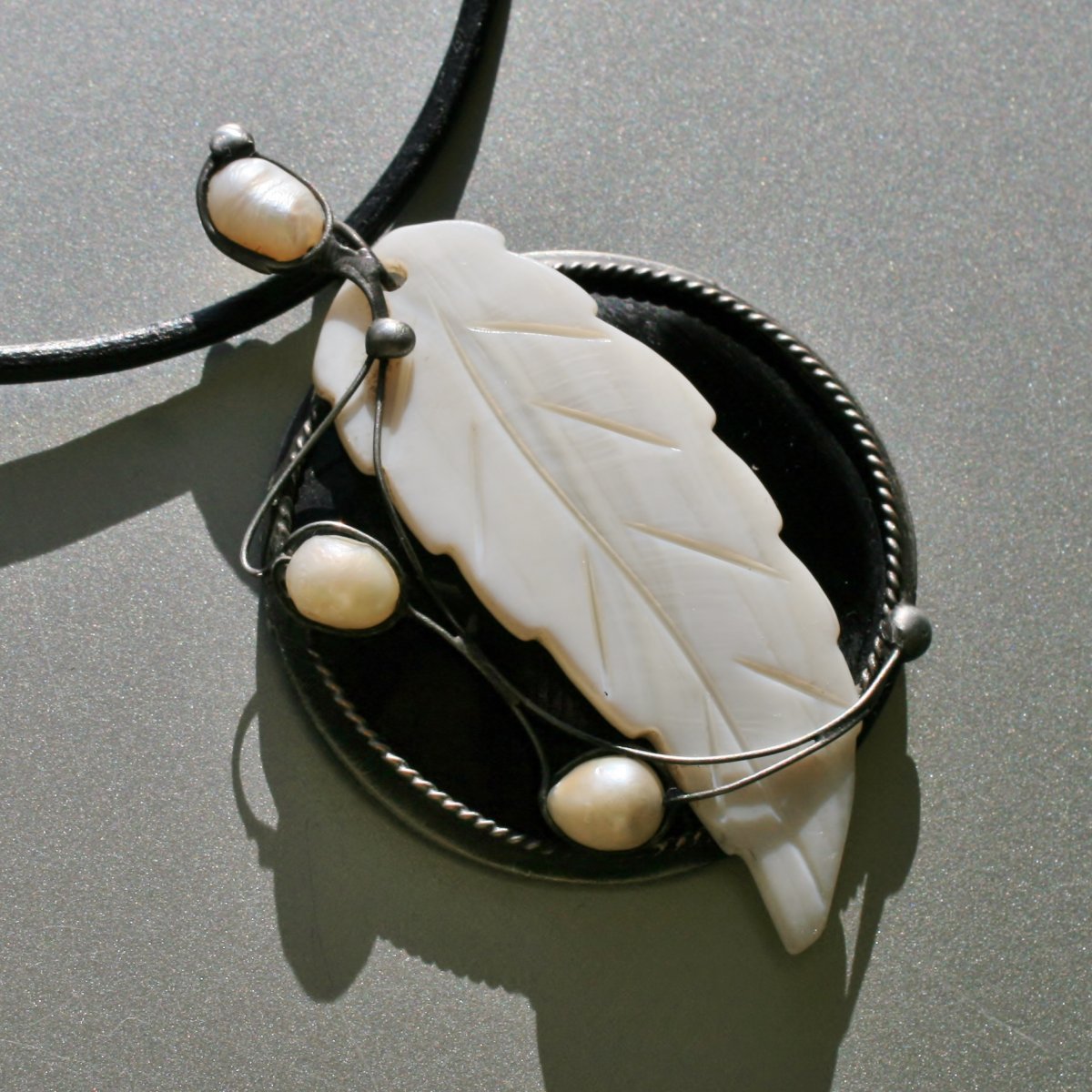 Z moře vylovený - perleť