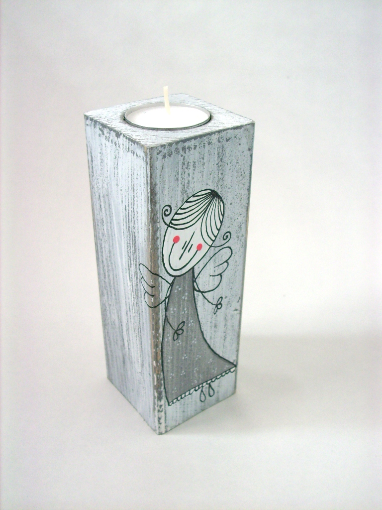 Dřevěný svícínek... no.355