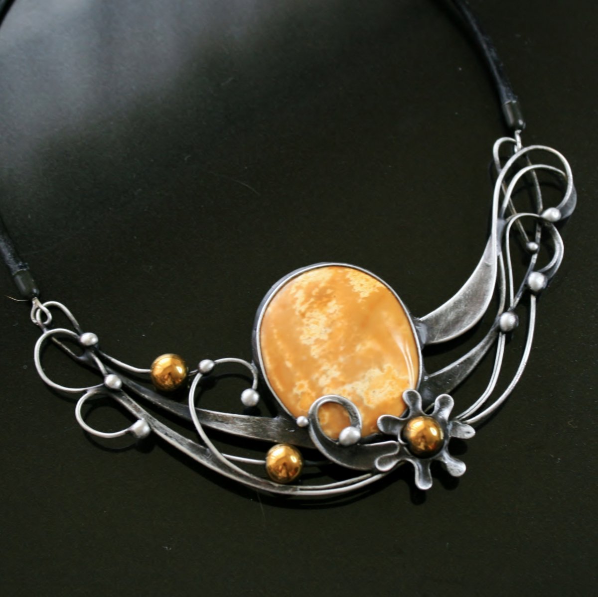    Velký náhrdelník - jaspis mookait