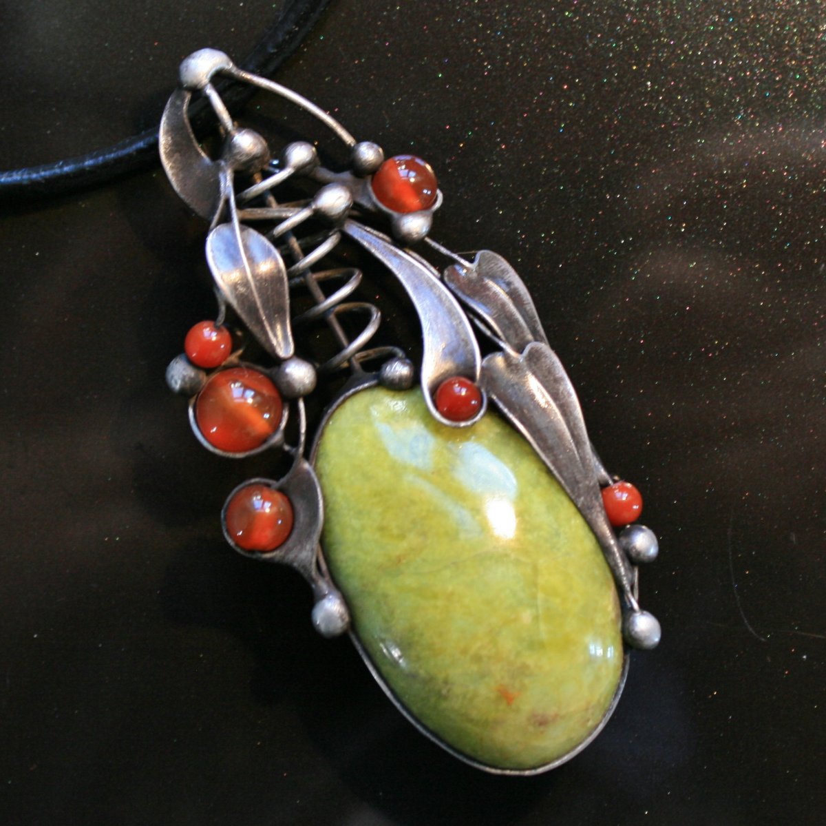 Crescendo - zelený opál, karneol