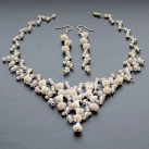 Svatební bílý s kvítky