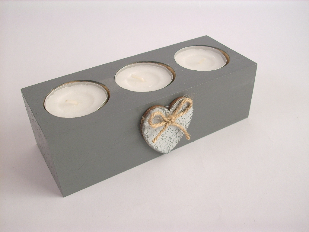 Dřevěný svícínek... no.283