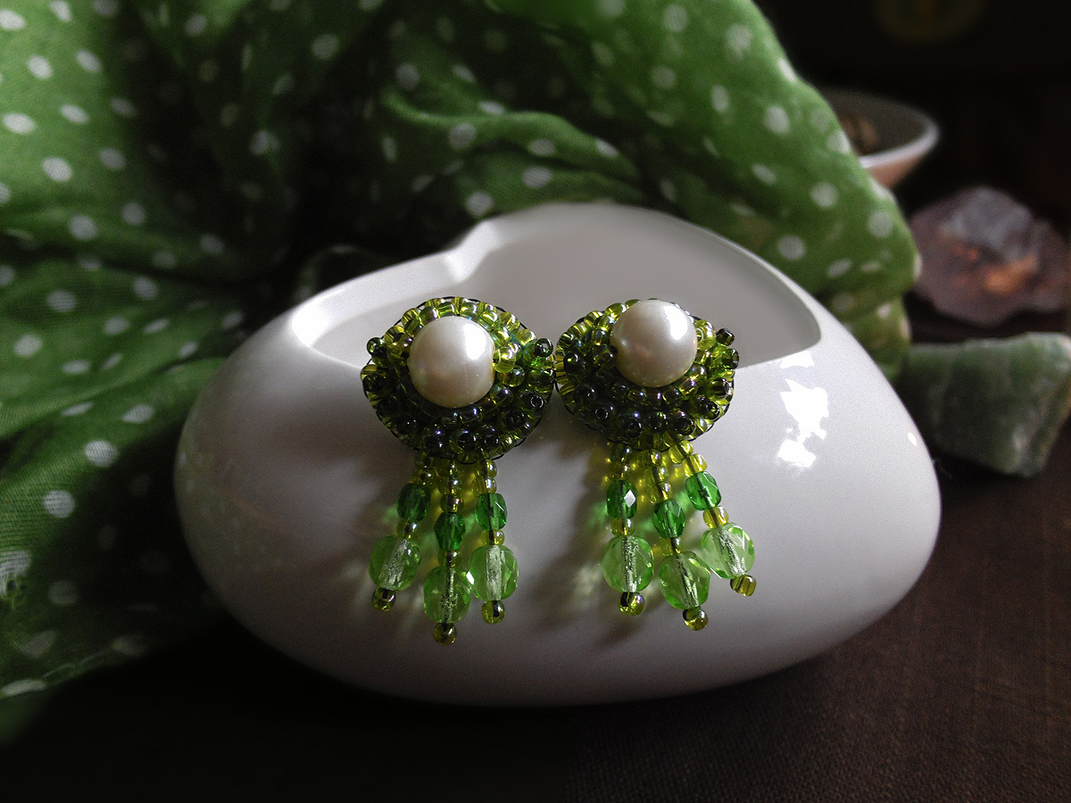 Přírodní puzetky s perlou