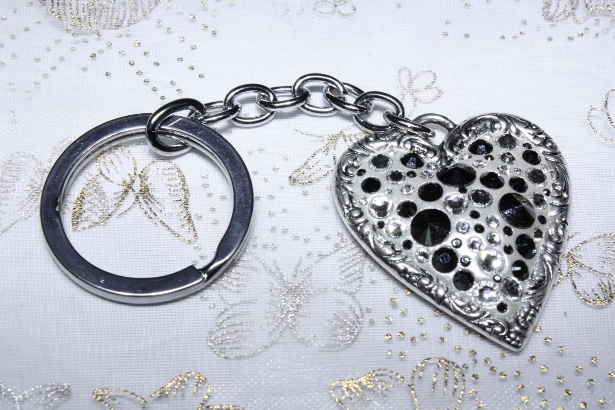 Přívěsek na kabelku/klíče Bílé srdce