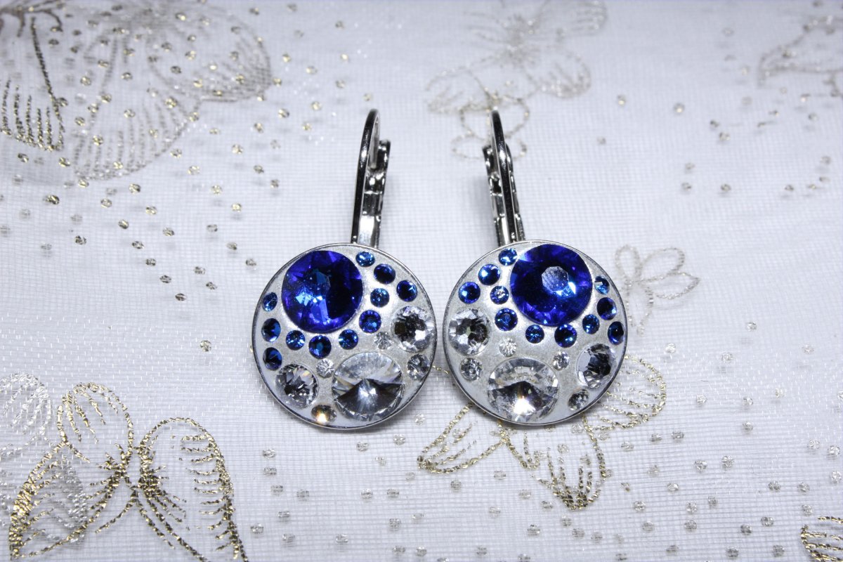 Zářivé modré náušnice