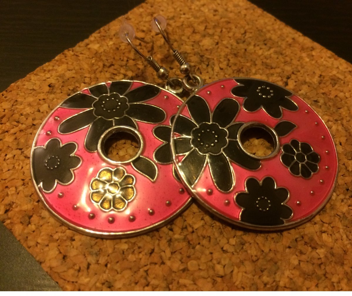 Jen růžová to může být