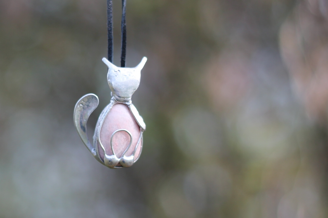 Kočička s rodonitem - přívěsek