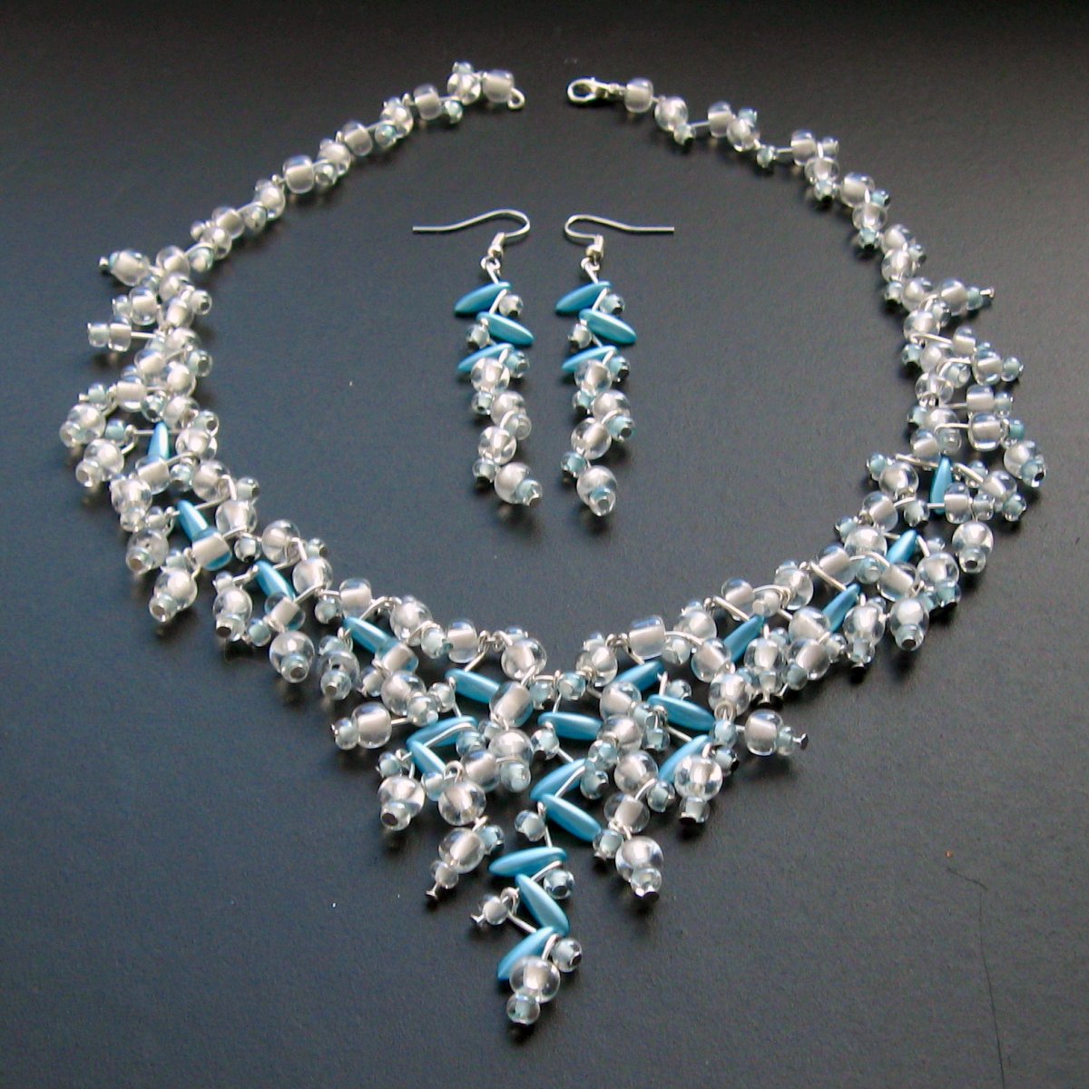 Svatební bleděmodrý