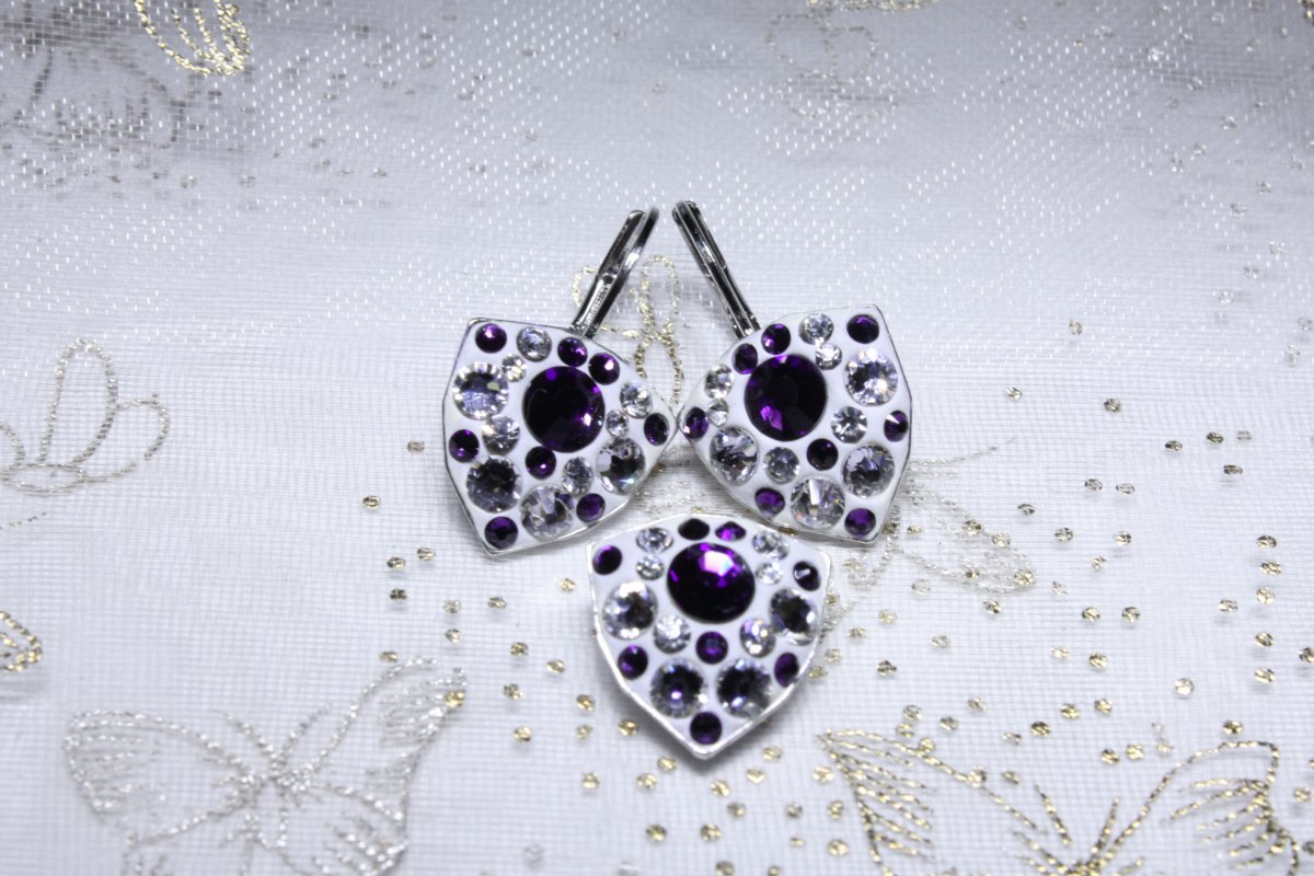 Fialovo-bílý trojúhelníčkový set