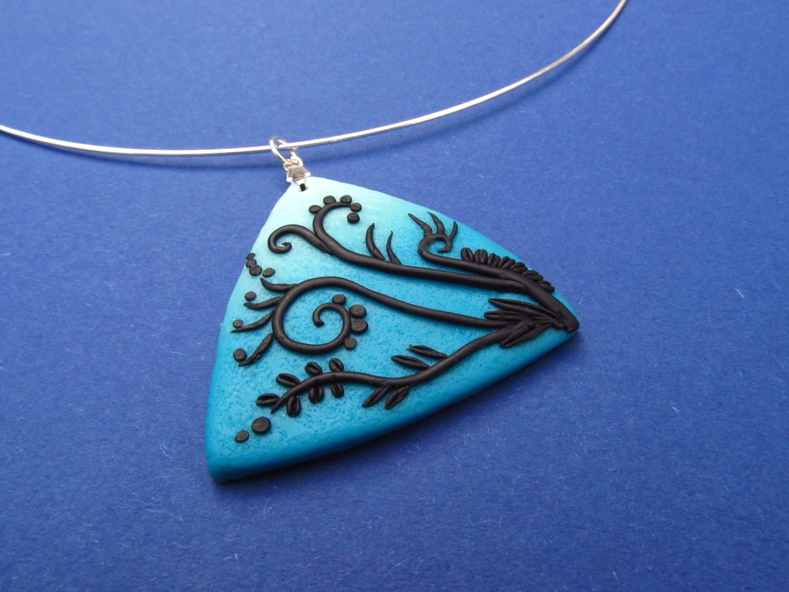 Triangl - náhrdelník