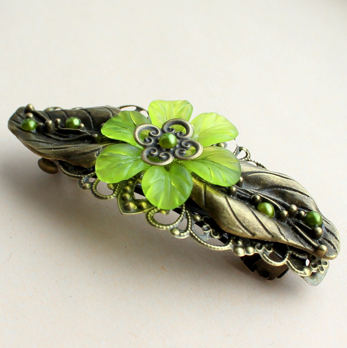 Květinová francouzská sponka do vlasů