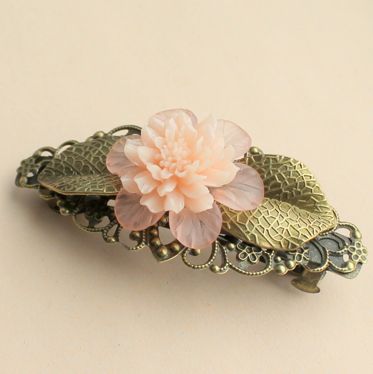 Květinová francouzská sponka do vlasů