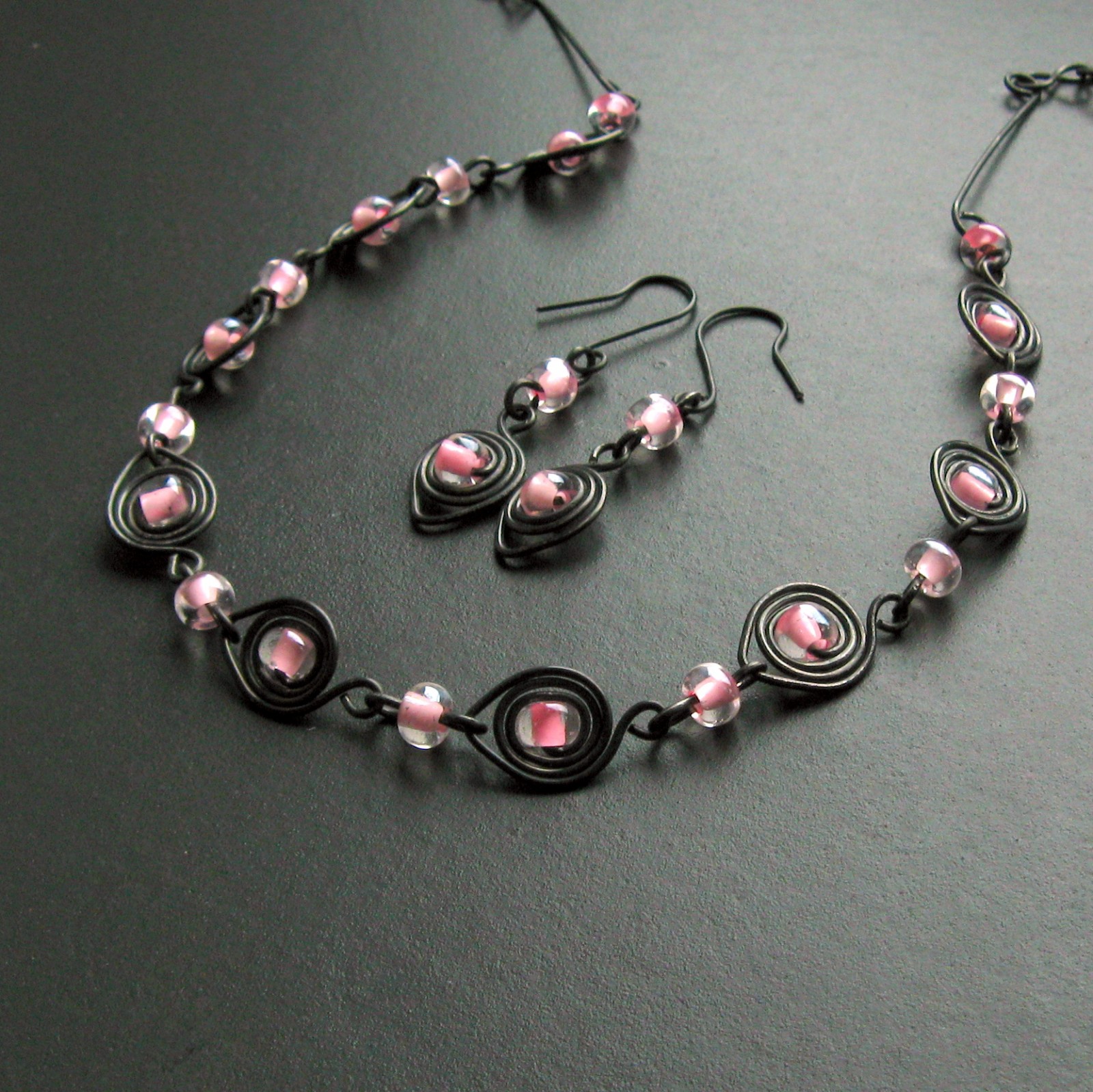 Světle růžové oči