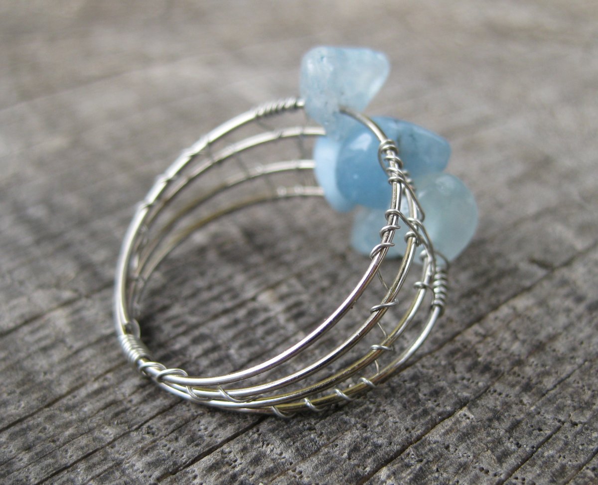  Drátovaný prsten s akvamaríny