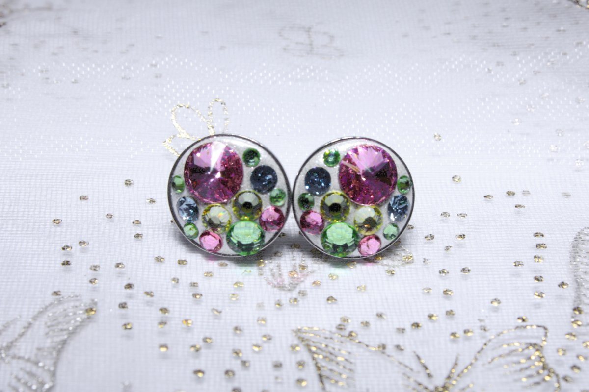 Malé barevné náušnice
