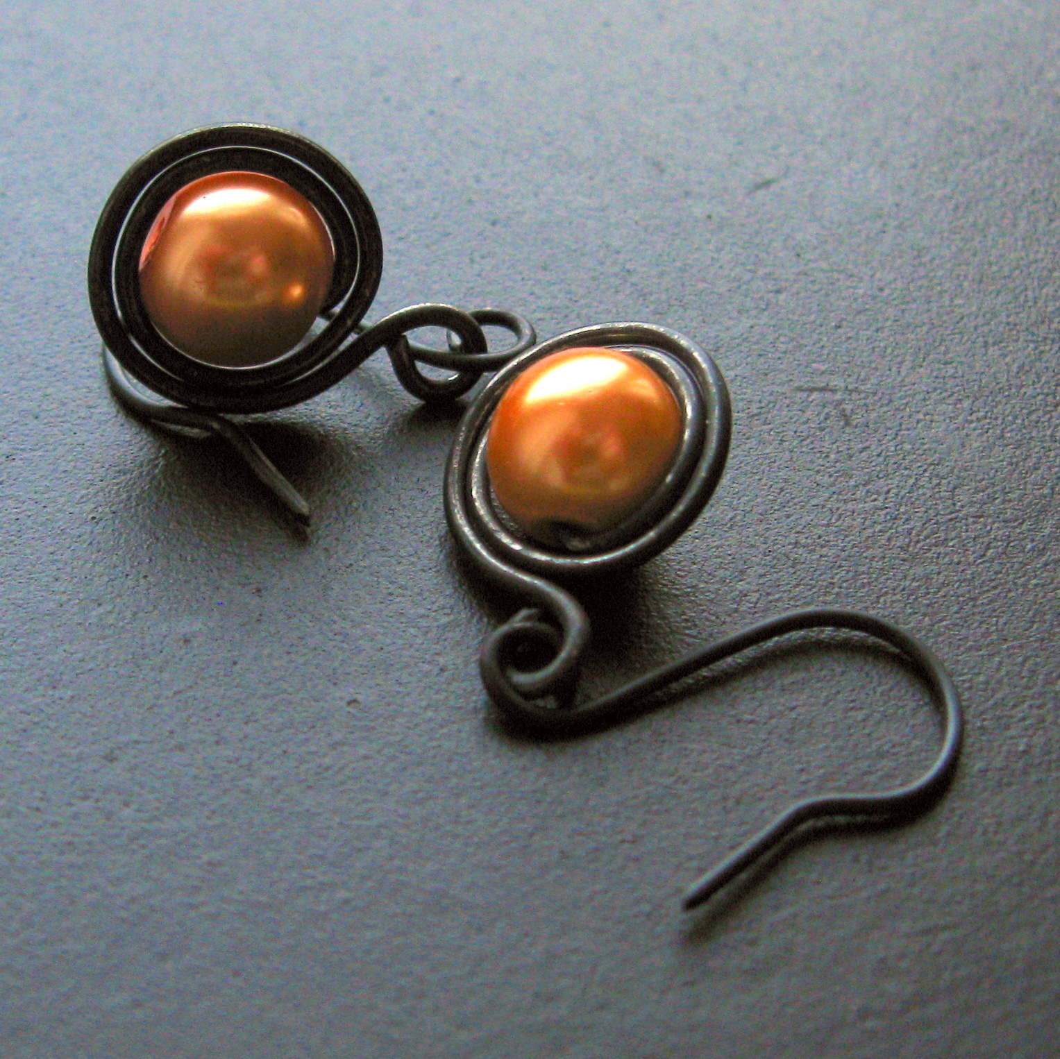 Náušnice ve fialové