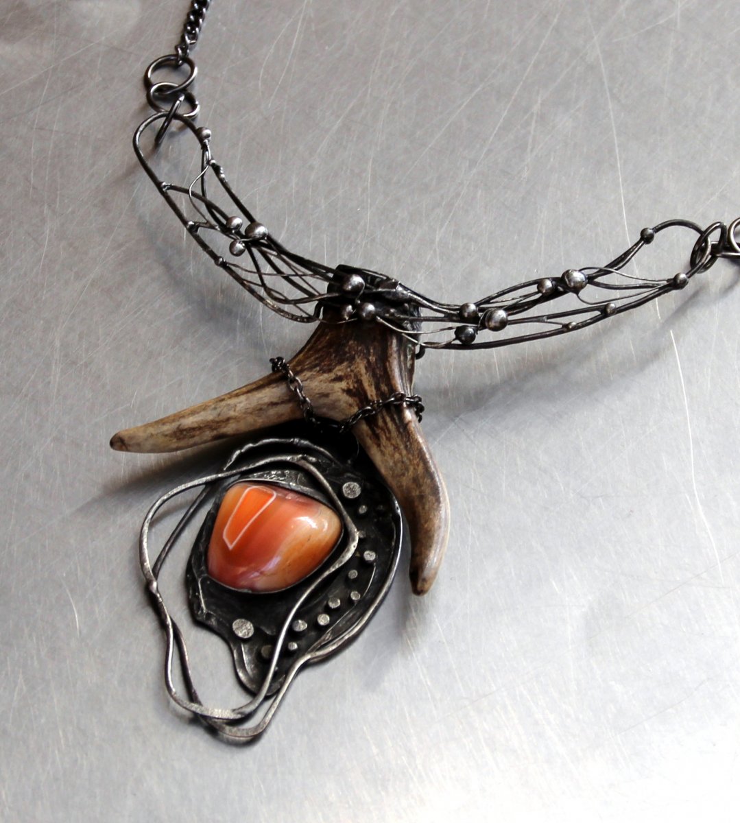 NÁHRDELNÍK BOHYNĚ ARTEMIS