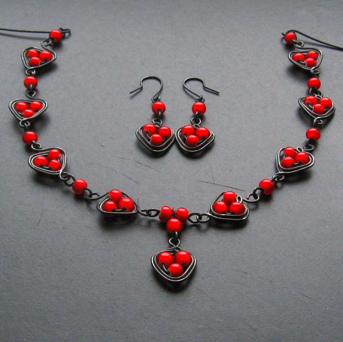 Červené oči do trojky