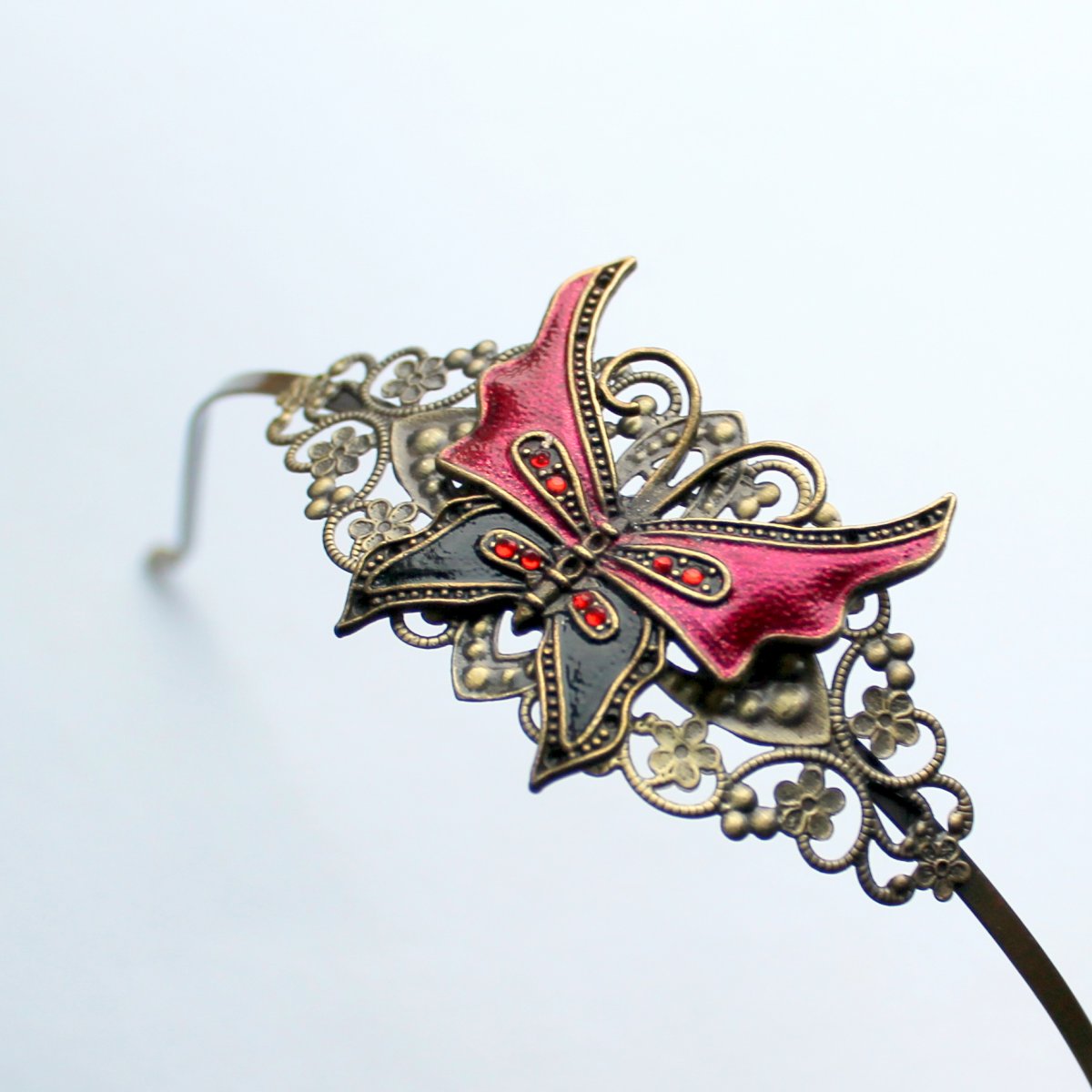 Luxusní čelenka s motýlem