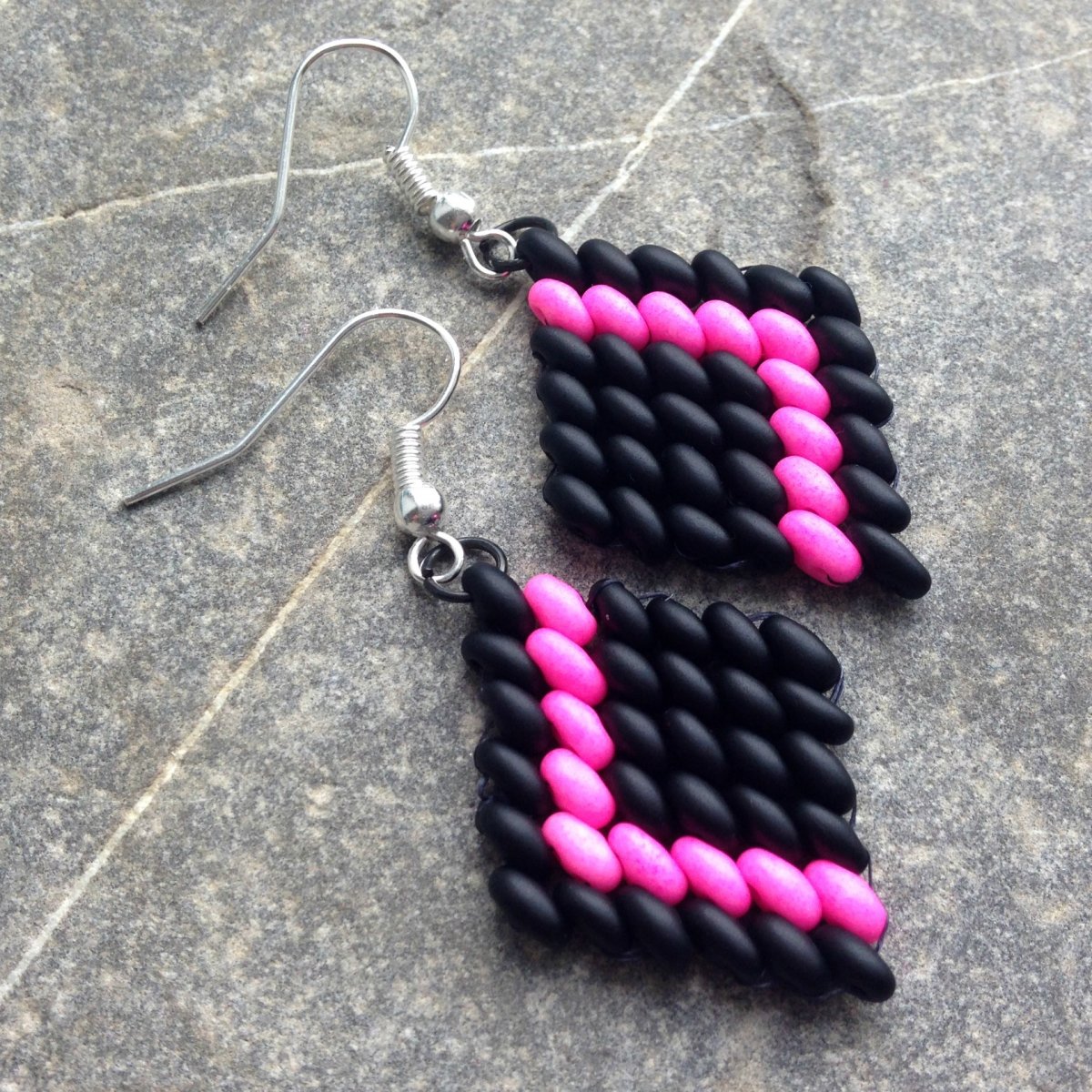 Neonové kosočtverce