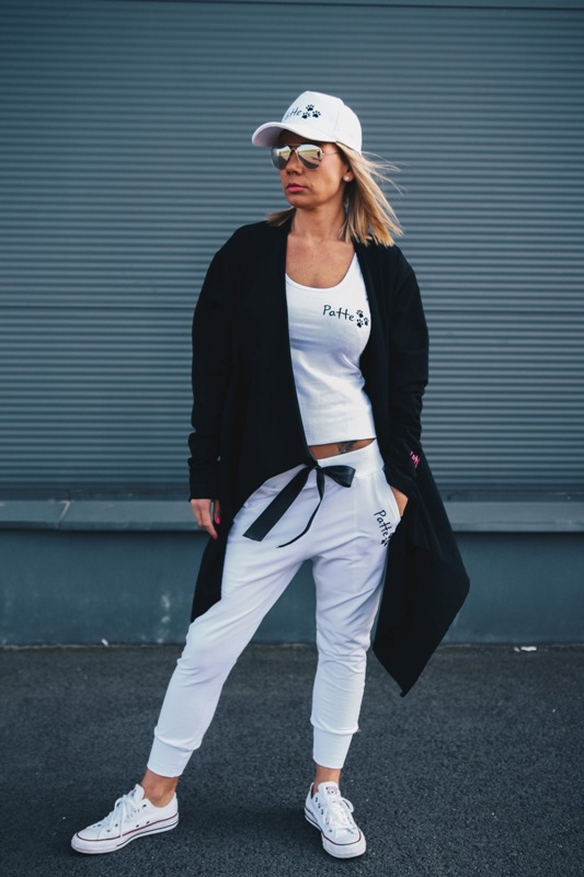 Černý kardigan z teplákoviny