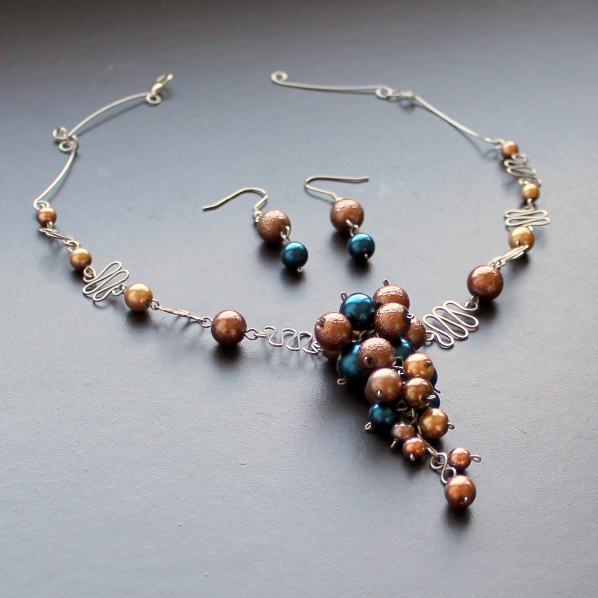 Lán obilí pod pařížskou oblohou