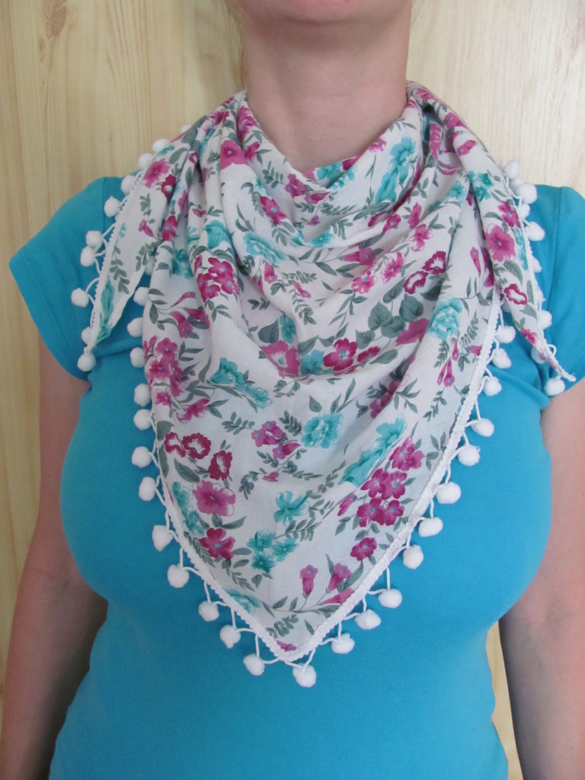 Šátek květinková zahrada