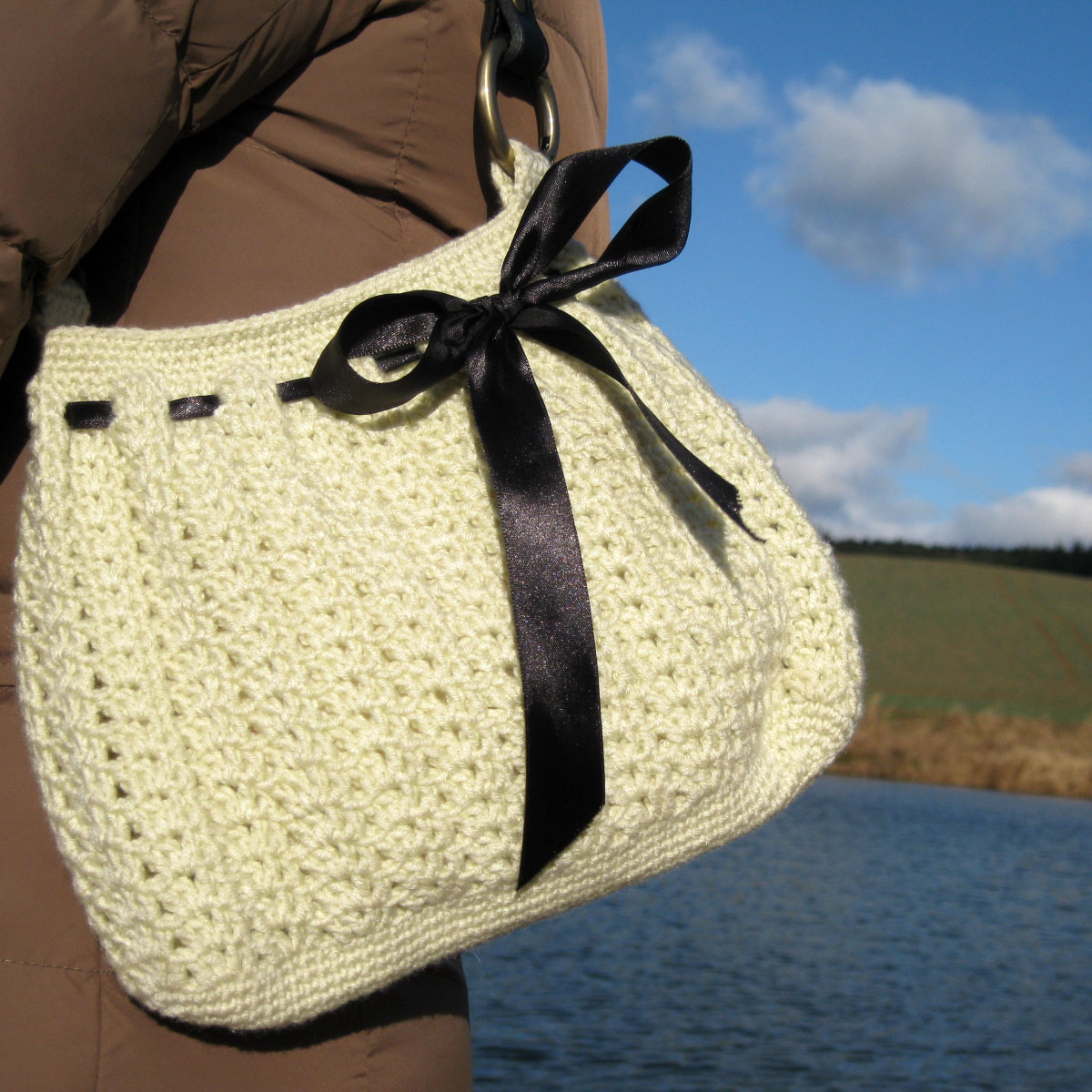 Háčkovaná kabelka