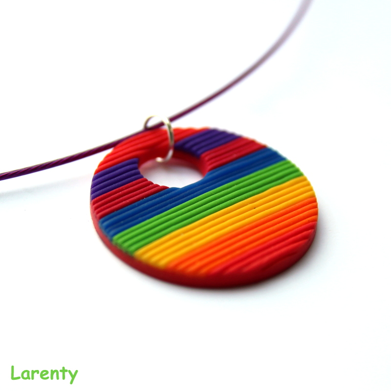 Duhový přívěšek