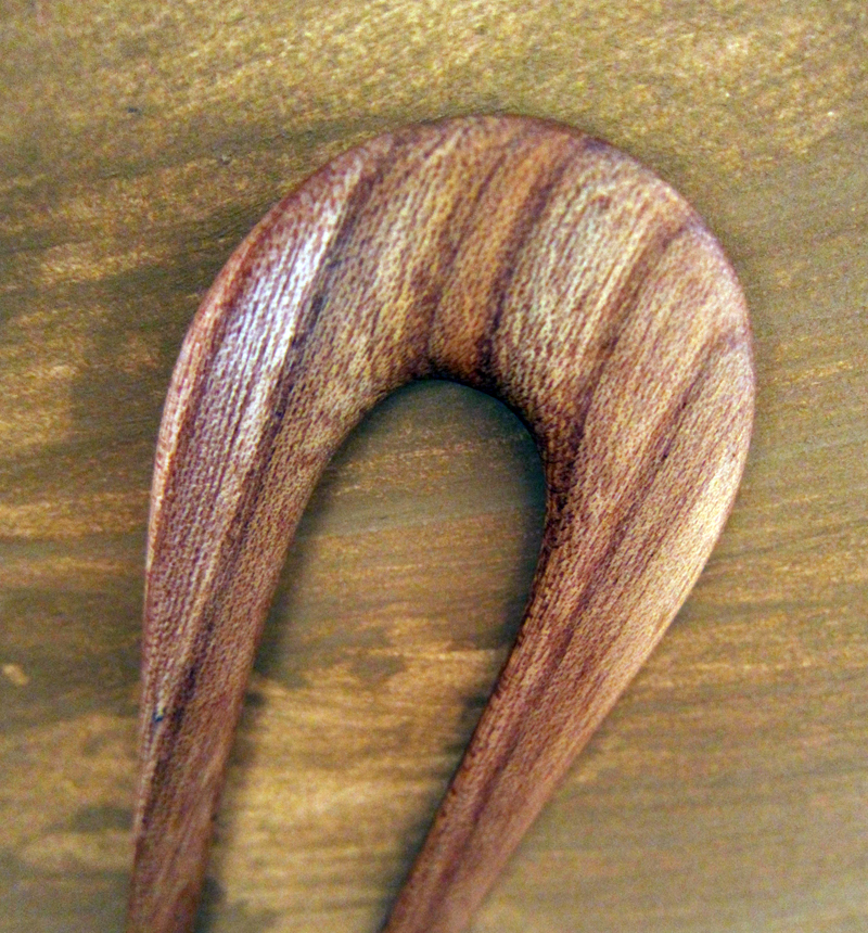 Jehlice do vlasů z třešňového dřeva