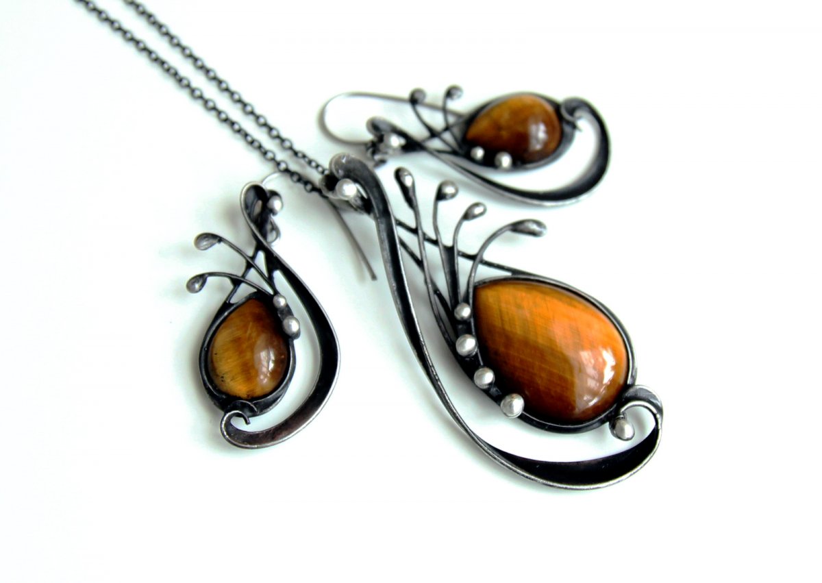 Tygří oko-souprava