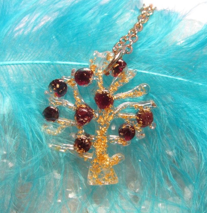 Orgonit přívěsek STROM ŽIVOTA - Granát & Zlato