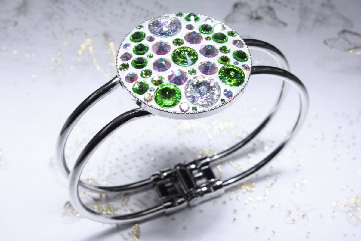 Bílo-zelený náramek