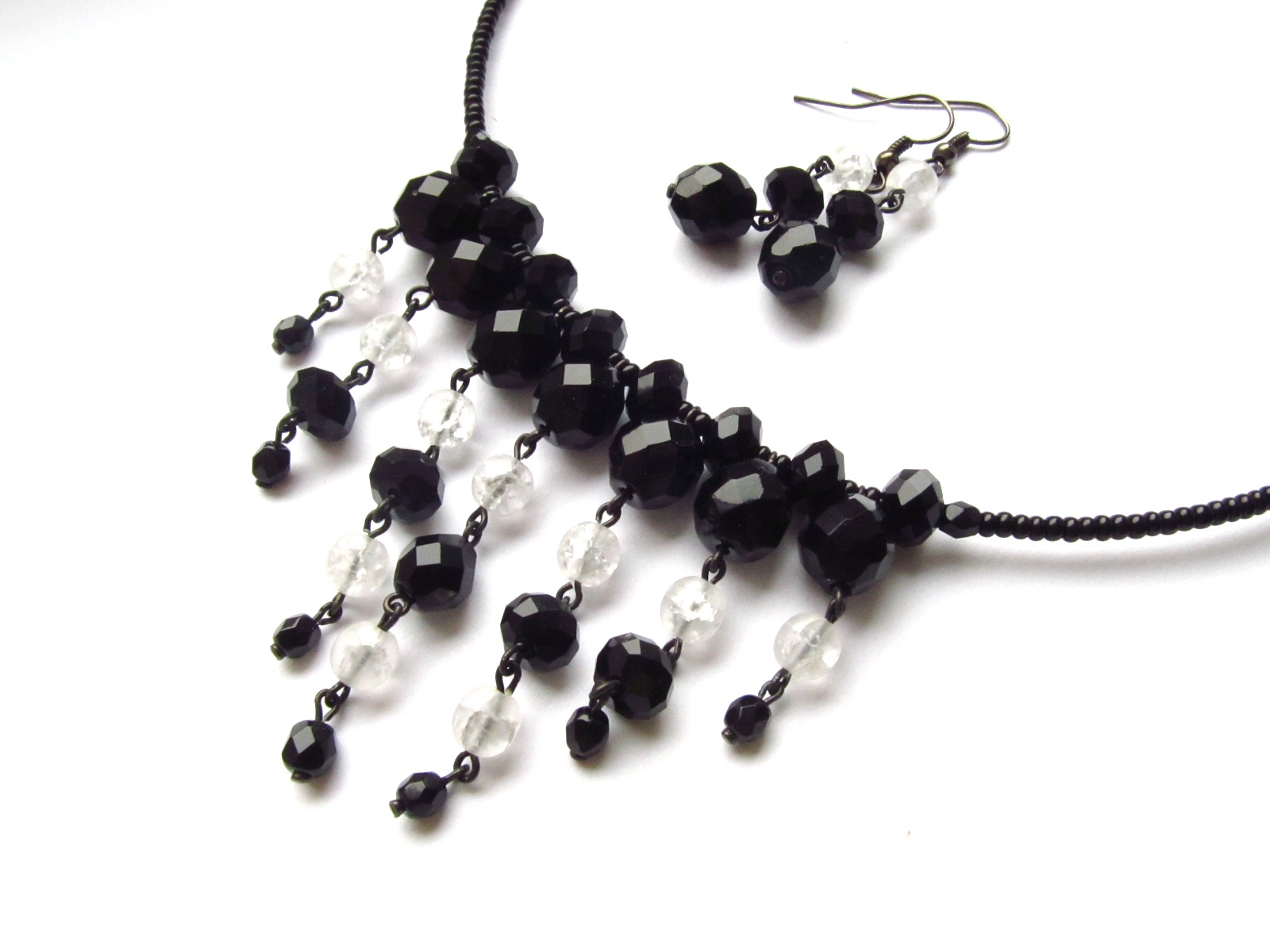 Plesový náhrdelník