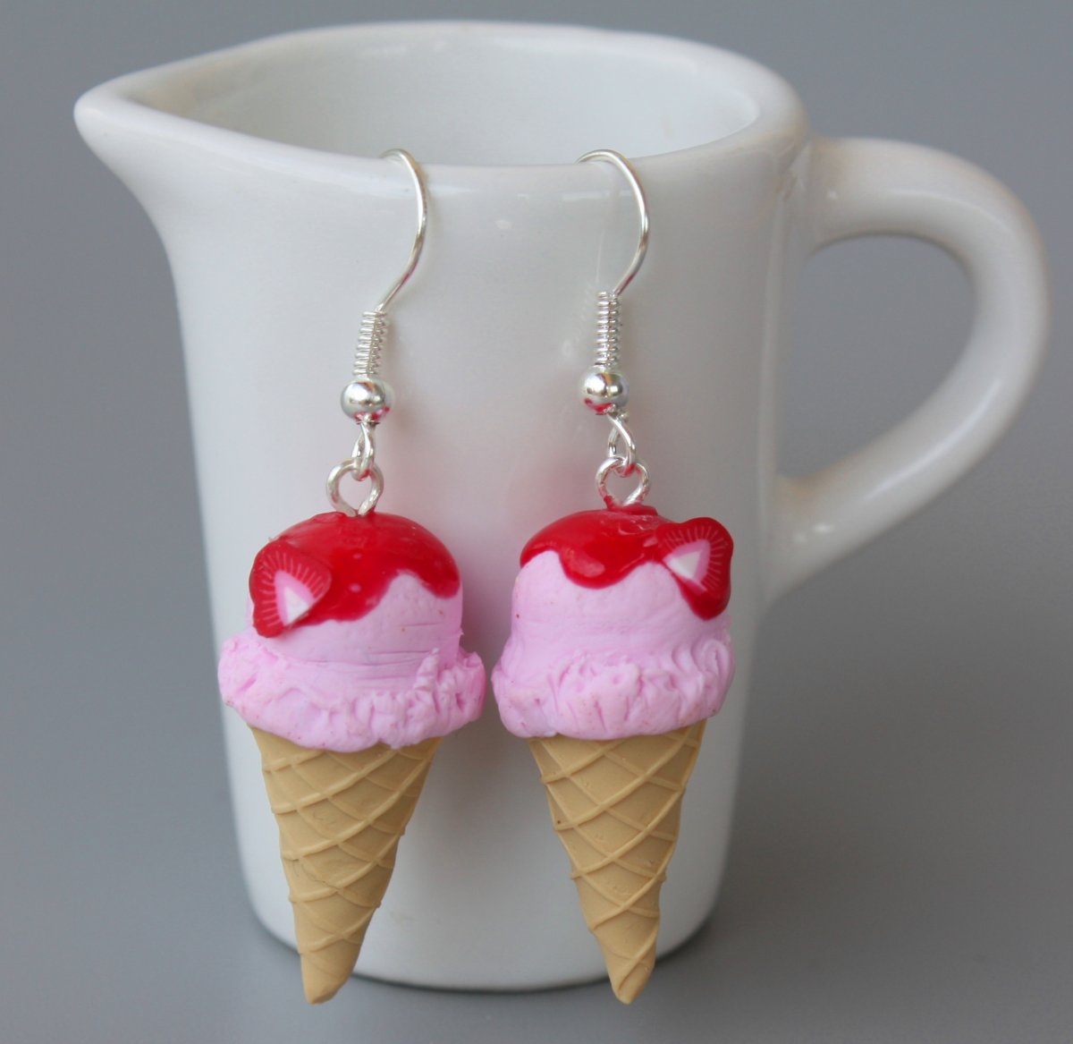 kopečková  zmrzlina  .. menší .. jahodová