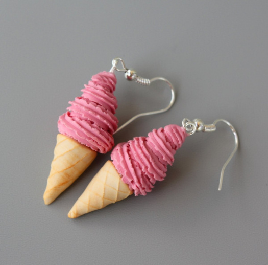 točená zmrzlina ..jahodová